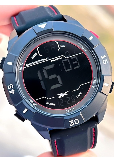 Reebok Silikon Kordon 50 Mt Suya Dayanıklı Dijital Seri Büyük Kasa Spor Erkek Kol Saati Rv.pbıg-bg02