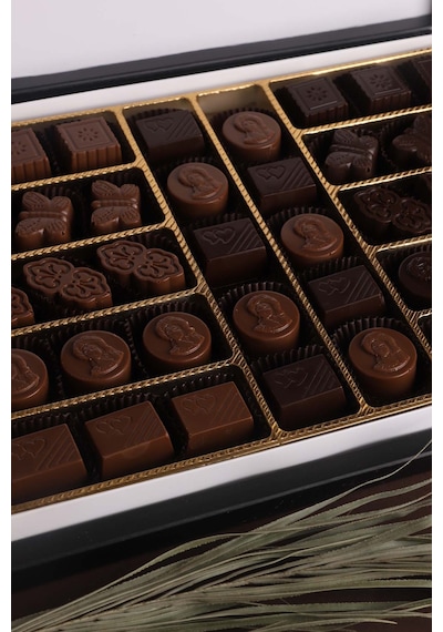 Moon Chocolate Special Handmade Dolgulu Çikolata 40'lı