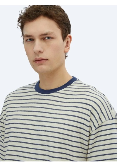 Kip Ekru Çizgili Bisiklet Yaka %100 Pamuk T-shirt Ekru