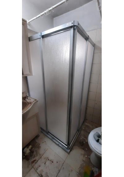 Girayduşakabin 80x80 Parlak Profil Mika Köşe Girişli Kabin Gümüş