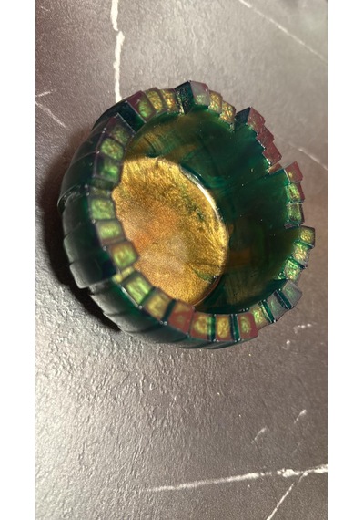 Çam Yeşili Ve Gold Renkli Altı Gold Simli Süsleme Tırtıklı Sukulent Model Epoksi Saksı El Yapımı Hediyelik Çmyşlgldskks Çam Yeşili Ve Gold Renkli Altı Gold Simli Süsleme Tırtıklı Sukulent Model Epoksi Saksı El Yapımı Hediyelik Çmyşlgldskks