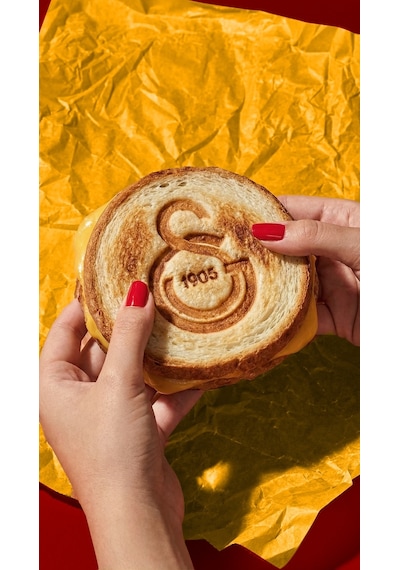 Karaca X 2400 W Galatasaray Lisanslı Taraftar Logo Plakalı Tost Makinesi