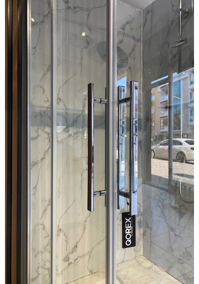 Yükseklik 200 Cm - Gümüş - 6 Mm Temperli Şeffaf Cam Duşakabin Özel Seri Büyük Kulp Diğer