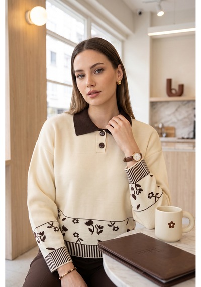 Sayzen Your Shine Çiçek Desenli Gömlek Yaka Regular Fit Kadın Triko Kazak Kahverengi