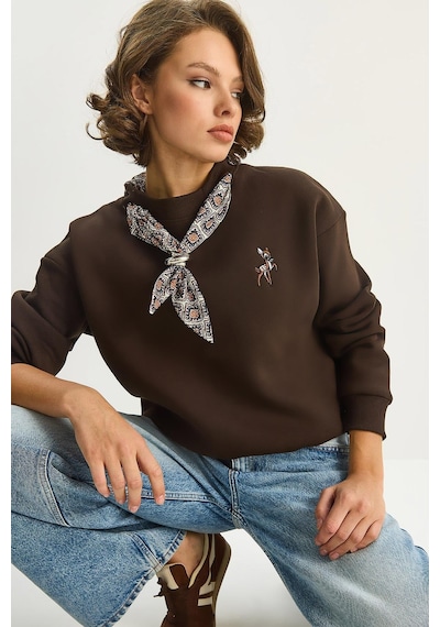 Shade Kadın Fular Detaylı Ceylan Nakışlı Üç İplik Şardonlu Oversize Sweatshirt 6916 60283615 - Acı Kahve Çok Renkli Shade Kadın Fular Detaylı Ceylan Nakışlı Üç İplik Şardonlu Oversize Sweatshirt 6916 60283615 - Acı Kahve Çok Renkli