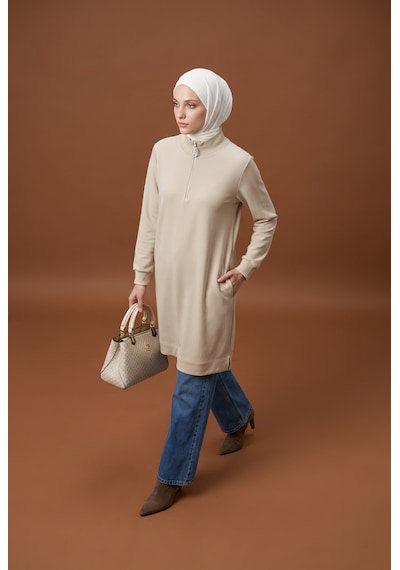 Armine Trend Yarım Fermuarlı Dik Yaka Uzun Kollu Rahat Kesim Basic Uzun Tunik 107 Cm Boy Bej 26kt456 Armine Trend Yarım Fermuarlı Dik Yaka Uzun Kollu Rahat Kesim Basic Uzun Tunik 107 Cm Boy Bej 26kt456