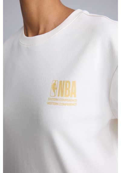 Defacto Nba Wordmark Relax Fıt Sırt Baskılı Kısa Kollu Tişört H5228ax26auer99 Ekru-er99