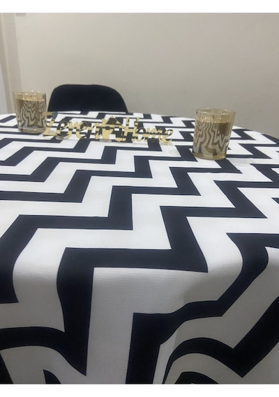 Sıvıya Dayanıklı Yuvarlak Dertsiz Masa Örtüsü Zigzag