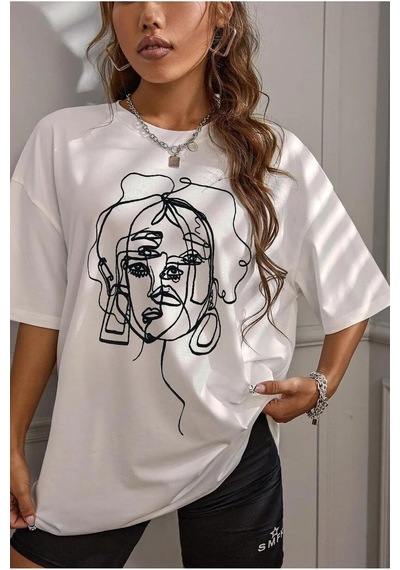Hırsch Kadın Beyaz Oversize Bisiklet Yaka Yüz Baskılı T-shirt BEYAZ Hırsch Kadın Beyaz Oversize Bisiklet Yaka Yüz Baskılı T-shirt BEYAZ