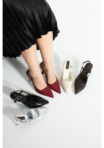 Lebibe Shoes Lısa Kadın Siyah Sivri Burun 7 Cm Topuklu Çiçek Dantel Desenli Rugan Slingback Ayakkabı