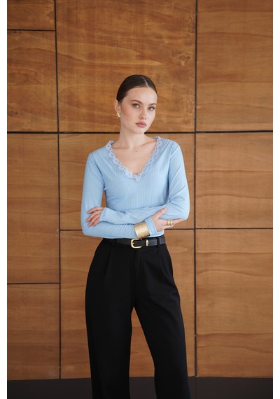 Verymoda Yakası Dantel Detaylı Bluz F2088 Mavi