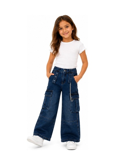 İrem Kız Çocuk Çift Kargo Cepli Geniş Paça Model Zincir Aksesuarlı Lacivert Renk Kot Pantolon İrem Kız Çocuk Çift Kargo Cepli Geniş Paça Model Zincir Aksesuarlı Lacivert Renk Kot Pantolon