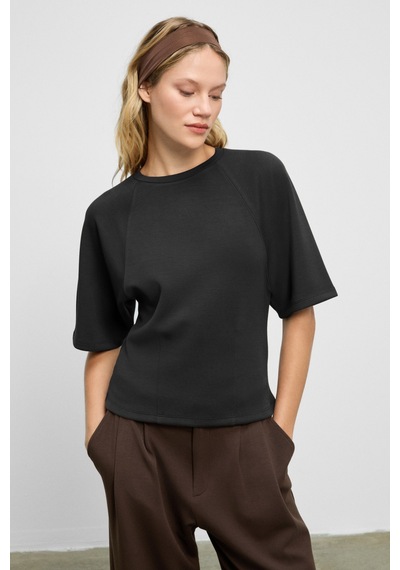 Grımelange Jolıeza Kadın Bisiklet Yaka Pens Detaylı Kısa Reglan Kollu Relaxed Fit Siyah Bluz Siyah