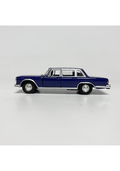 Welly Mercedes Benz 600 Pullman 1/36
