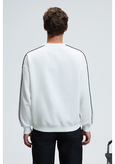 Grimelange LEIF Erkek Kolları Biyeli Önü Baskılı Yuvarlak Yaka Oversize Ekru Sweatshirt