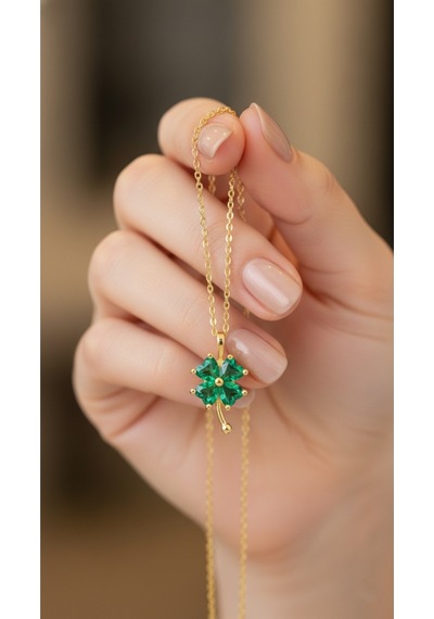 Çekirdekjewelry 925 Ayar Gümüş Ürün Zümrüt Taşlı Yonca Kolye Sarı