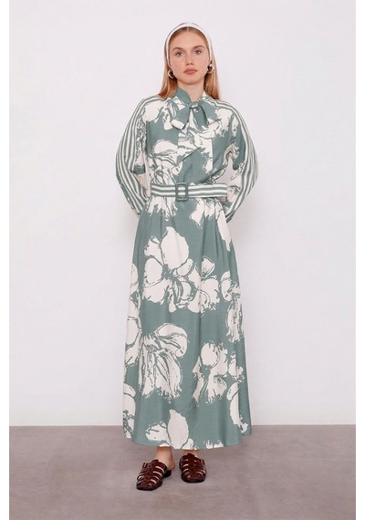 Lale Butik Yakası Bağlama Detay Çiçek Desen Elbise 330274 Yeşil