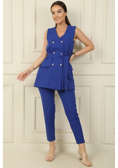 By Saygı 6 Düğmeli Sahte Cepli Kuşaklı Yelek Beli Lastikli Dar Paça Pantolon 2'li Takım Saks By Saygı 6 Düğmeli Sahte Cepli Kuşaklı Yelek Beli Lastikli Dar Paça Pantolon 2'li Takım Saks