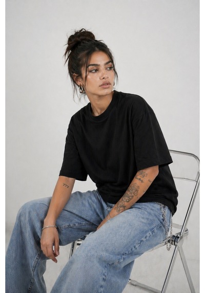 Modivibe Kadın Oversize T-shirt %100 Organik Pamuklu Kalın Dokulu Fit Yuvarlak Yakalı Siyah Modivibe Kadın Oversize T-shirt %100 Organik Pamuklu Kalın Dokulu Fit Yuvarlak Yakalı Siyah