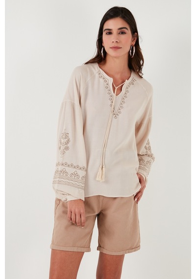 Lela Yakası Bağlamalı Kolları Nakışlı V Yaka Regular Fit Bayan Bluz 611Bz0368 Taş