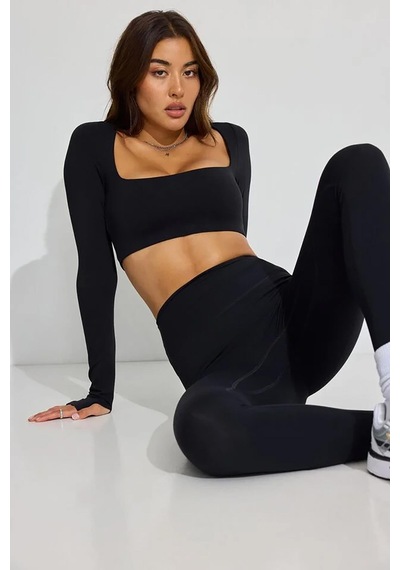 Seeh Siyah Kare Yaka Parmak Detaylı Kadın Body Sh211