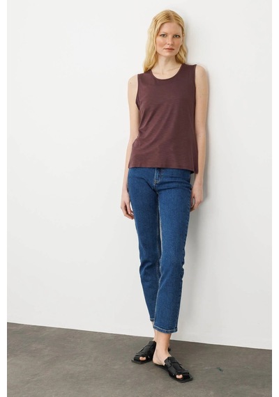 Desen Triko Kadın Sıfır Yaka Flamlı Kumaş Basic Askılı T-shirt 24086 Kahverengi Kahverengi Desen Triko Kadın Sıfır Yaka Flamlı Kumaş Basic Askılı T-shirt 24086 Kahverengi Kahverengi