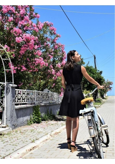 Pasaklı Giyim Kadın Kemerli Kloş Cepli Kolsuz Rahat Midi Keten Gömlek Elbise Siyah 700-2945396 Pasaklı Giyim Kadın Kemerli Kloş Cepli Kolsuz Rahat Midi Keten Gömlek Elbise Siyah 700-2945396