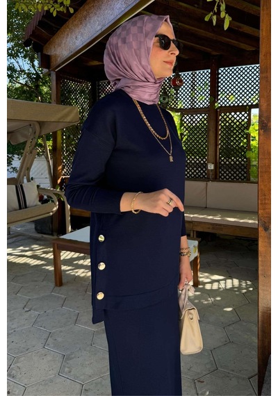Rabia Şamlı Sezen Triko Takım Lacivert Çok Renkli