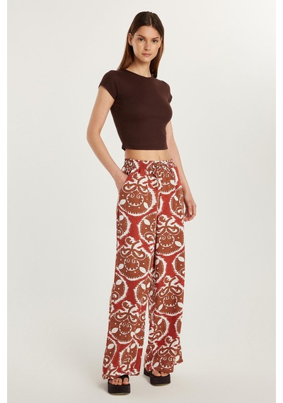 Tudors Kadın Regular Fit Beli Bağcıklı Geniş Paça Baskılı Pantolon-33414 Kahve - Bordo Tudors Kadın Regular Fit Beli Bağcıklı Geniş Paça Baskılı Pantolon-33414 Kahve - Bordo