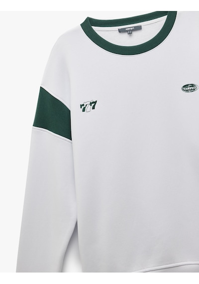 Koton Şardonlu Uzun Kollu Bisiklet Yaka Arkası Baskılı Sweatshirt Beyaz 6wam70047mk Beyaz