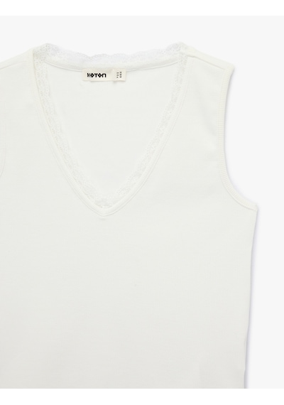 Koton Pamuklu Slim Fit Dantel Detaylı Fitilli Kolsuz V Yaka Bluz Ekru 6sak10386ek