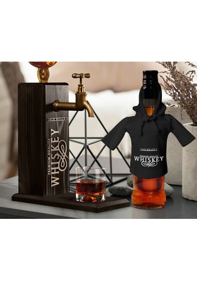 Bk Gift Kişiye Özel Kabartma İsimli Musluklu Doğal Ahşap İçki Standı Ve Siyah İçki Şişesi Tişörtü Hediye Seti, Home Bar, Viski Çeşmesi, Ahşap İçecek Çeşmesi-11