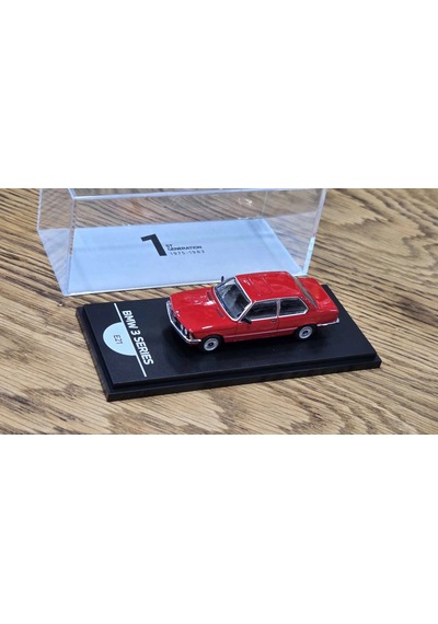 1/64 Bmw E21 Kırmızı - Collector Edition 50 Years Bmw 3 Series