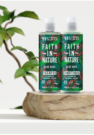 Faith In Nature Doğal Aloe Vera Yenileyici Şampuan + Saç Kremi 2 x 400 ML