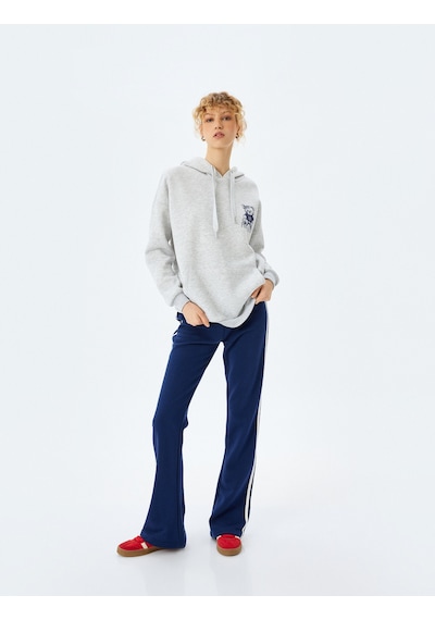 Koton Kanguru Cepli Kapüşonlu Arkası Baskılı Oversize Sweatshirt Kar Melanj 5sal10510ık Gri Melanj Koton Kanguru Cepli Kapüşonlu Arkası Baskılı Oversize Sweatshirt Kar Melanj 5sal10510ık Gri Melanj
