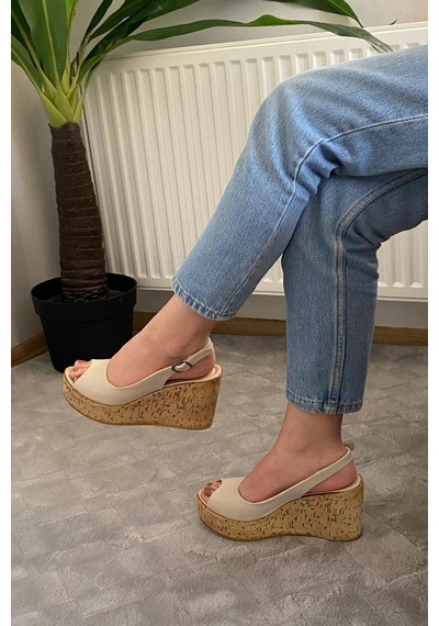 Asmi Shoes Kadın Fenni 10 Cm Dolgu Topuklu Mantar Taban Ayakkabı Krem Krem