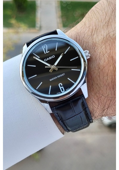 Casio Csıste125 Erkek Kol Saati