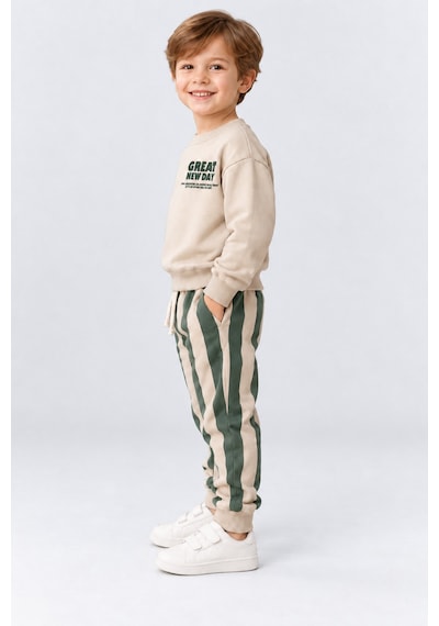 Ahengim Erkek Çocuk Great New Day Baskılı Sweatshirt Ve Çizgili Eşofman Altı 2 Li Takım Ak124 Yeşil Ahengim Erkek Çocuk Great New Day Baskılı Sweatshirt Ve Çizgili Eşofman Altı 2 Li Takım Ak124 Yeşil