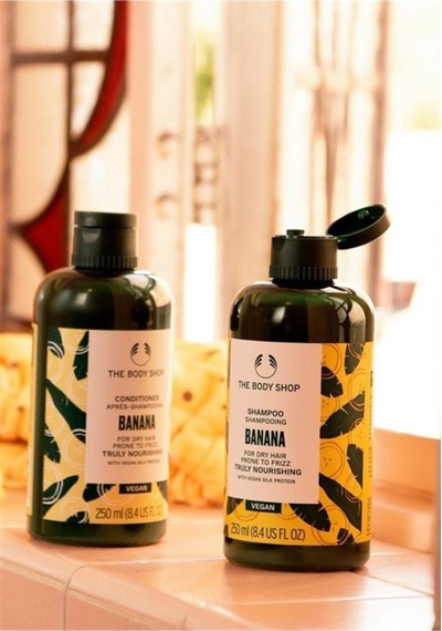 The Body Shop Banana Besleyici Şampuan 250 Ml Tüm Saç Tipleri