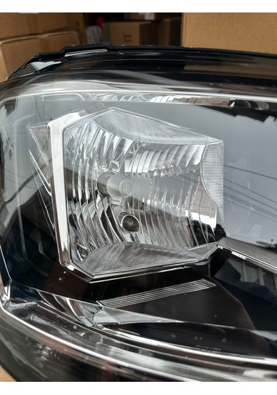 Vw Caravella Sağ Far Halojen 2016-2019