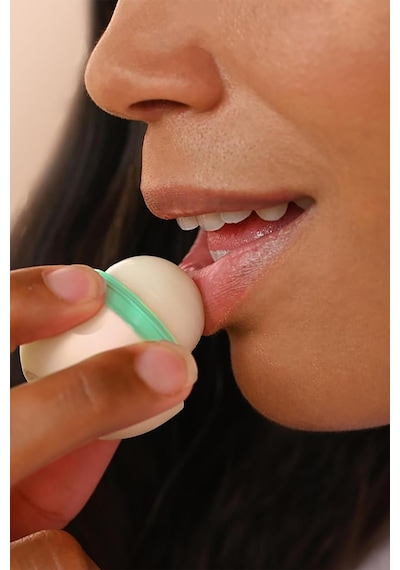 Eos Coconut Milk Lip Balm 7gr