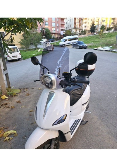 Motocam Rks Neon 125 Ön Cam 2023-2026 Model 44cm Füme Renkli 4mm Aparatsız