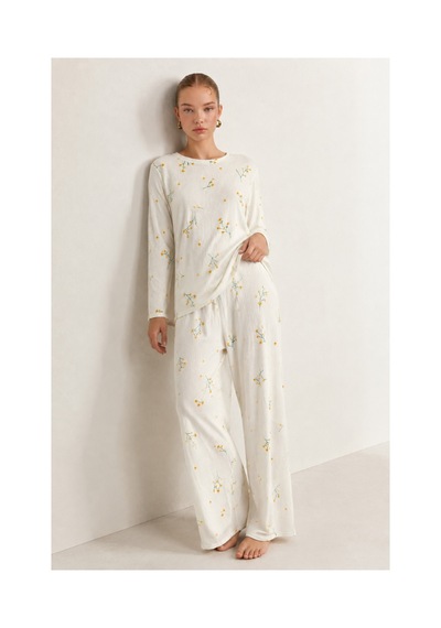 Kadın Desenli Uzun Kollu Ekru Pijama Takımı 4722