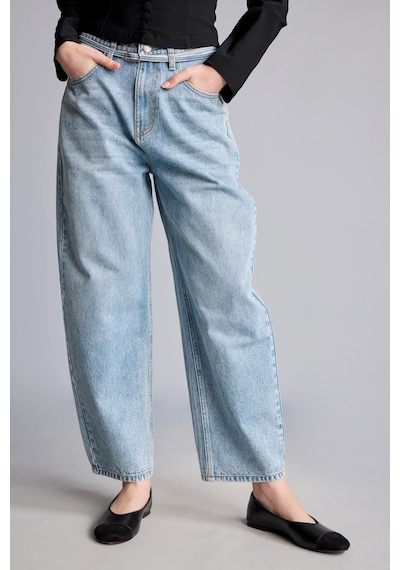Defacto %100 Pamuk Barrel Fit Yüksek Bel Dikiş Detaylı Jean Pantolon H7134ax26aunm39 Mavi-nm39 Defacto %100 Pamuk Barrel Fit Yüksek Bel Dikiş Detaylı Jean Pantolon H7134ax26aunm39 Mavi-nm39