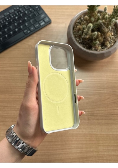 Apple Uyumlu iPhone 16 Pro Animasyonlu Stylus Silikon Kılıf Krem
