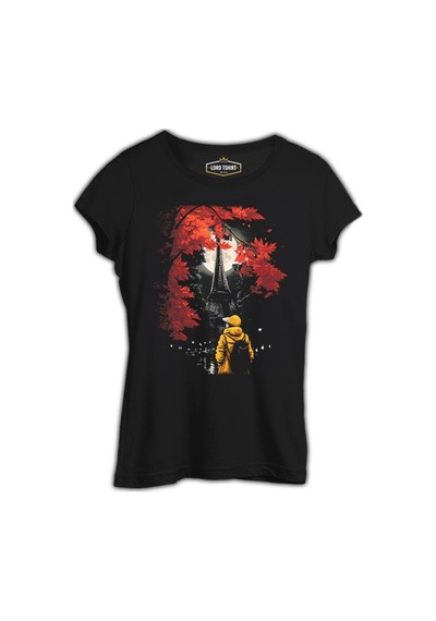 Girl With Yellow Coat Watching Eiffel Tower Siyah Kadın Tshirt 001