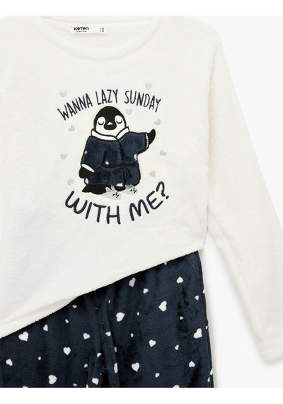 Koton Rahat Kesim Penguen Baskılı Polar Pijama Takımı Lacivert Desenli 6wlk40021mk