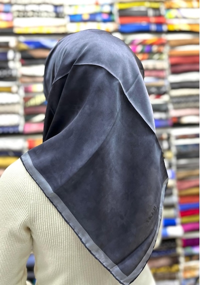 Aker Saf İpek Eşarp - Sura - Nostalji Serisi - 7208701 Açık Lacivert-gri