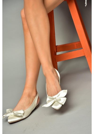 Fox Shoes S726921204 Bej Saten Kumaş Fiyonklu Kadın Babet Bej