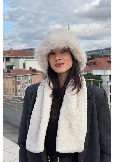 Mollycrush Peluş Rus Tarzı Bucket Kalpak Şapka Atkı 2'li Set Kadın Kışlık Suni Kürk Bej 2'li Takım Bej
